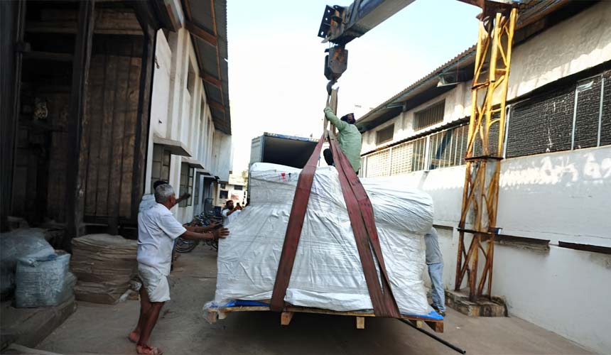 Unloading Work with Crain in Rakhial, Ahmedabad