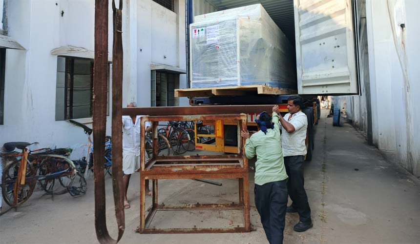 Loading Heavy Machinery using Crain in Rakhial, Ahmedabad